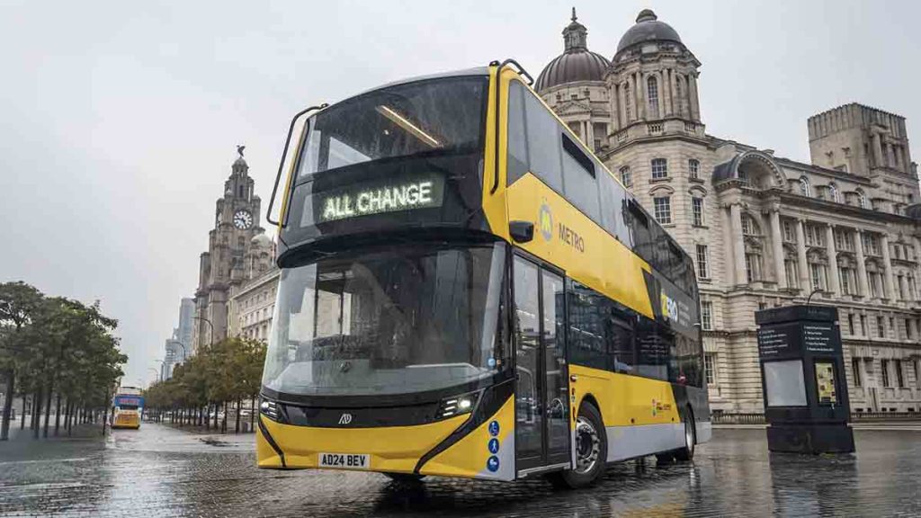 Liverpool arranca la mayor renovación de su red en 40 años con 100 autobuses eléctricos de dos pisos bajo control público
