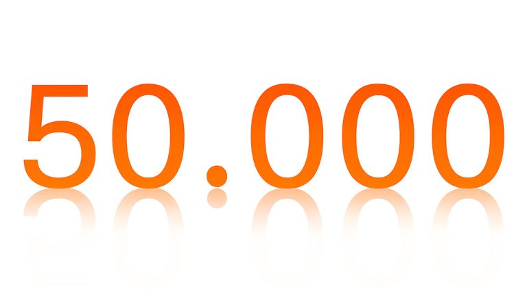 50.000 coches eléctricos matriculados en España en lo que va de 2025- 58.892 en todo 2024