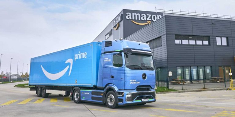 Amazon compra 200 camiones eléctricos a Mercedes adelantándose a la nueva movilidad en logística