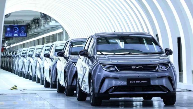 BYD congela su fábrica en Turquía y España gana fuerza para fabricar sus coches en Europa