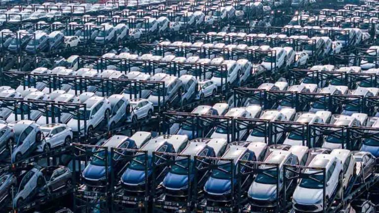 BYD frena la producción de coches eléctricos en China por la guerra de precios
