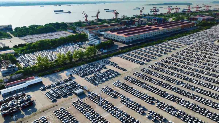 China exporta más de 300.000 coches eléctricos en un solo mes