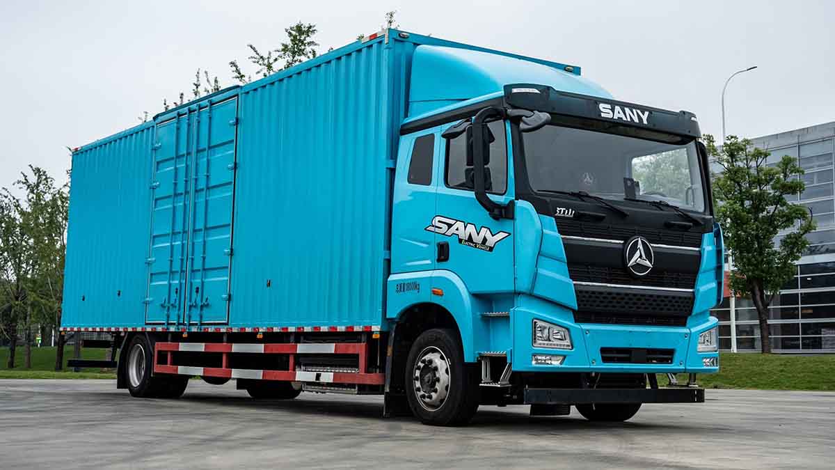 China pone en marcha un plan histórico para electrificar los camiones pesados