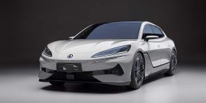 Denza Z9 GT- BYD presenta su nuevo coche eléctrico para el mercado de lujo