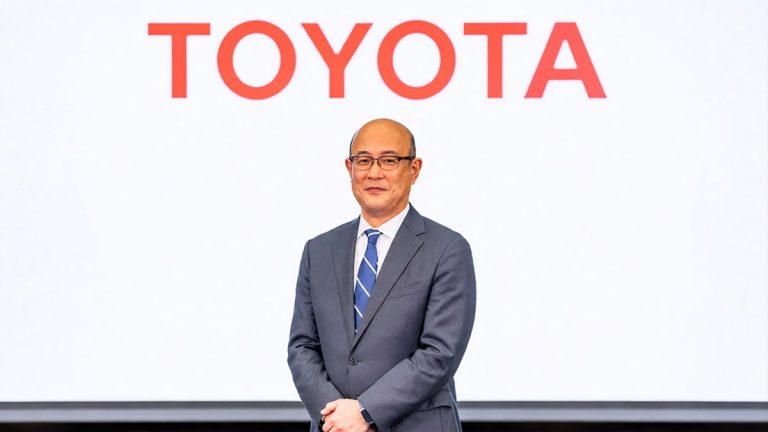 El nuevo CEO de Toyota Si apuesta por los coches eléctricos