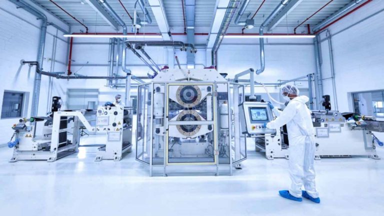 España se prepara para fabricar sus primeras baterías de estado sólido para vehículos eléctricos