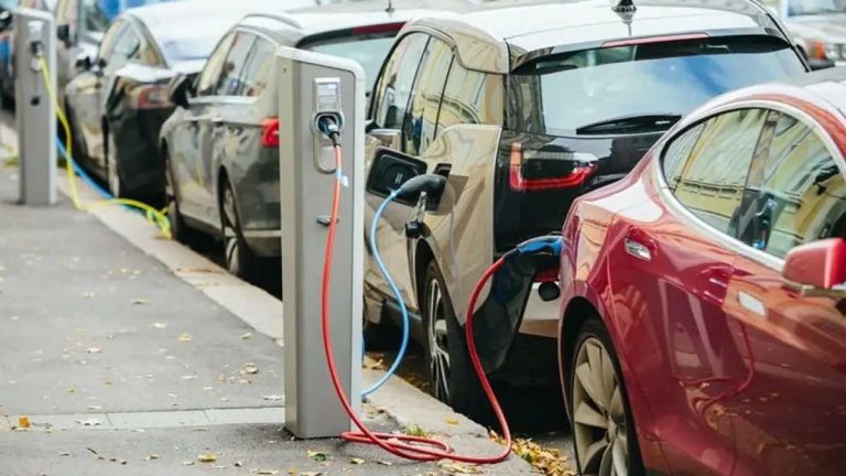 Europa ya cuenta con más de un millón de puntos de recarga públicos