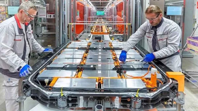 La reparación de los coches eléctricos se abarata gracias a la experiencia del sector
