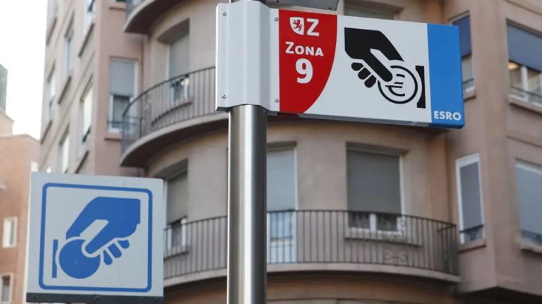 La zona azul de Zaragoza es gratis para los coches eléctricos