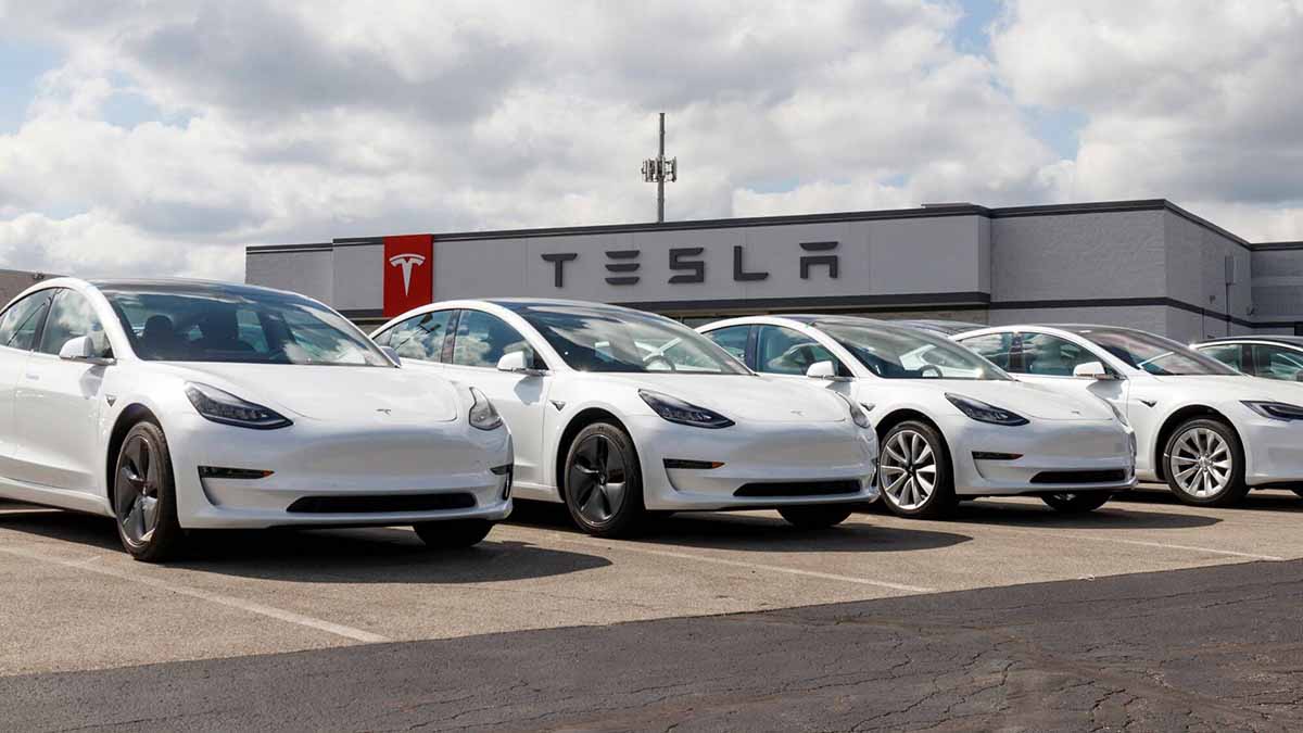 Tesla arranca 2026 con más estabilidad que crecimiento mientras el negocio se desplaza más allá del coche