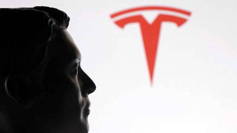 Tesla se desploma en Bolsa tras la loca idea de Elon Musk de fundar un partido político