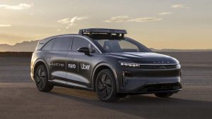 Uber creará su propia red de robotaxis al invertir 300 millones de dólares en Lucid Motors