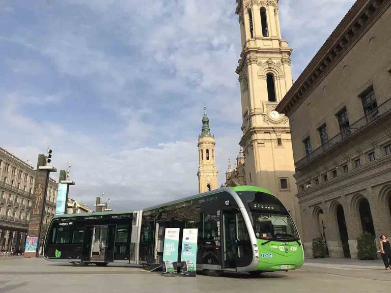 Zaragoza incorpora 23 nuevos autobuses eléctricos para dejar atrás el diésel